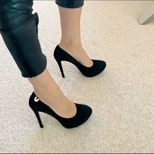 GF Ferre platform High Pumps. Sz 37.5